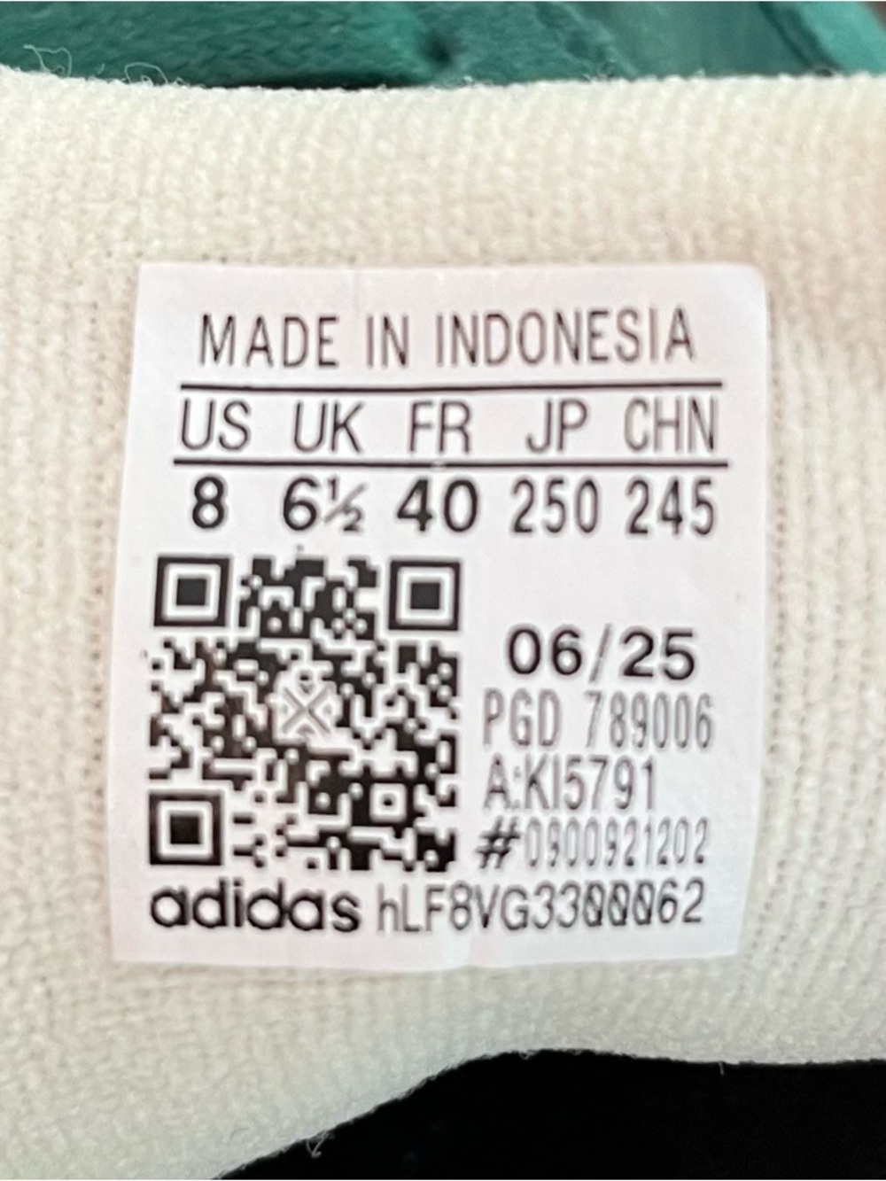 adidas Women’s Run 70s 2.0 Green Suede NWOT - Picture 5 of 5